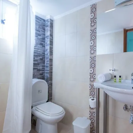 Tolon Beach Hotel