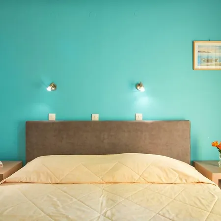 Tolon Beach Hotel Lejlighedshotel